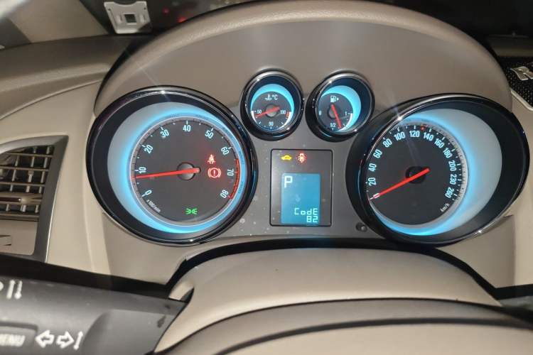 Used Buick GT 2010 GT 1.6L Automatic Fashion Edition Instrument Cluster