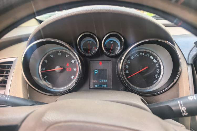 Used Buick GT 2010 GT 1.6L Automatic Fashion Edition Instrument Cluster