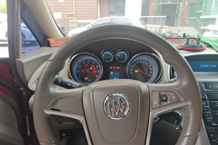 Used Buick GT 2010 GT 1.6L Automatic Fashion Edition Instrument Cluster
