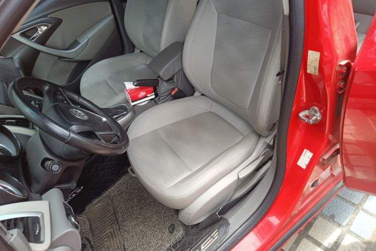 Used Buick GT 2010 XT 1.6L Automatic Fashion Edition Left Front Seat
