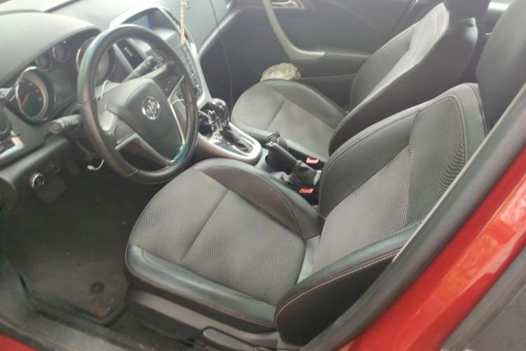 Used Buick GT 2010 GT 1.8L Automatic Fashion Edition Left Front Seat