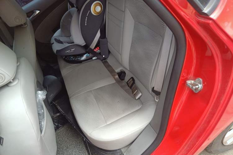 Used Buick GT 2010 XT 1.6L Automatic Fashion Edition Left Rear Seat