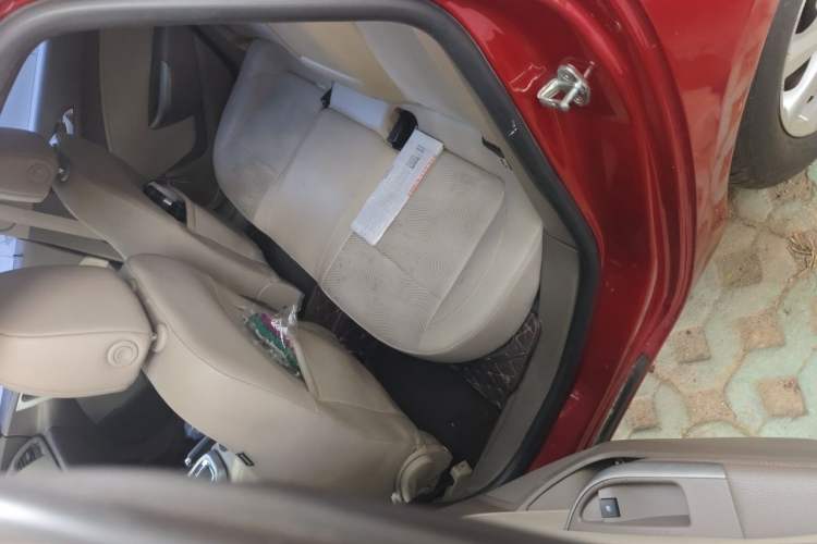 Used Buick GT 2010 GT 1.6L Automatic Fashion Edition Left Rear Seat