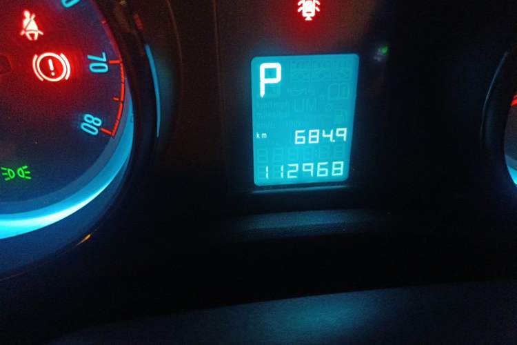 Used Buick GT 2010 XT 1.6L Automatic Fashion Edition Odometer Close Up