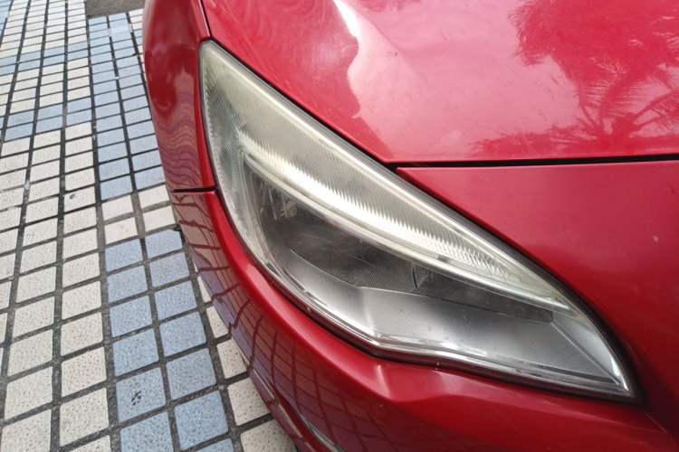 Used Buick GT 2010 XT 1.6L Automatic Fashion Edition Right Front Headlight