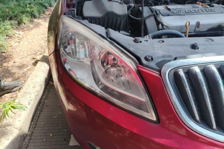 Used Buick GT 2010 GT 1.6L Manual Entry-Level Model Right Front Headlight