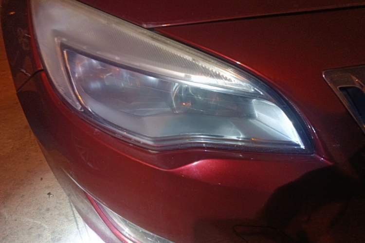 Used Buick GT 2010 XT 1.6L Automatic Fashion Edition Right Front Headlight