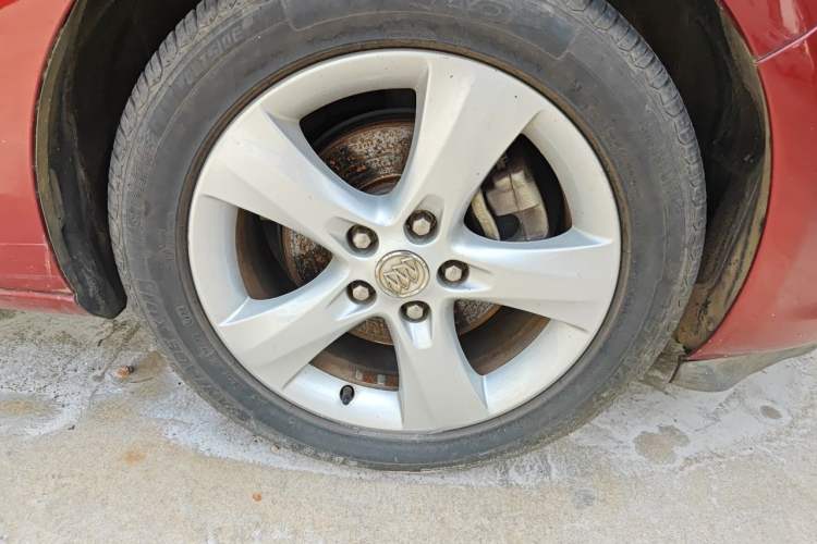 Used Buick GT 2010 GT 1.6T New Edge Sport Edition Right Front Wheel Hub