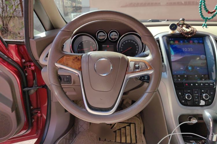 Used Buick GT 2010 GT 1.6L Automatic Fashion Edition Steering Wheel