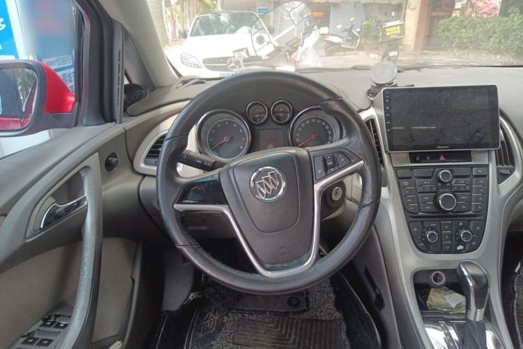 Used Buick GT 2010 XT 1.6L Automatic Fashion Edition Steering Wheel