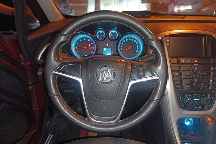 Used Buick GT 2010 XT 1.6L Automatic Fashion Edition Steering Wheel