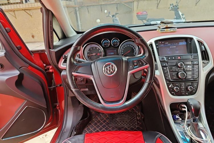 Used Buick GT 2010 GT 1.6T New Edge Sport Edition Steering Wheel