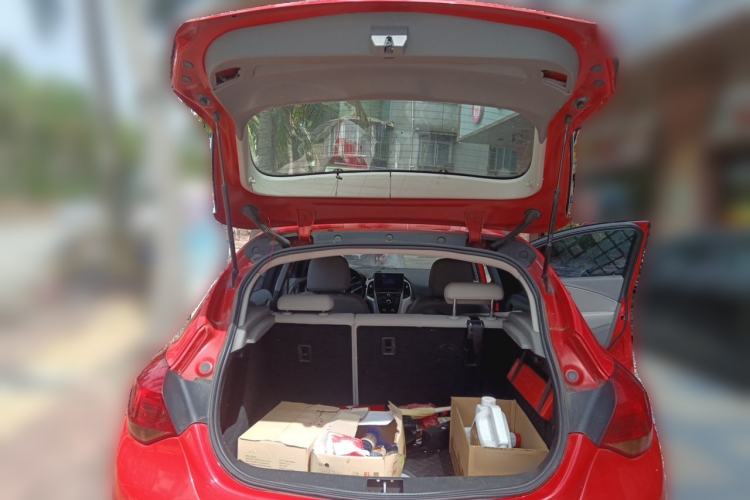 Used Buick GT 2010 XT 1.6L Automatic Fashion Edition Trunk