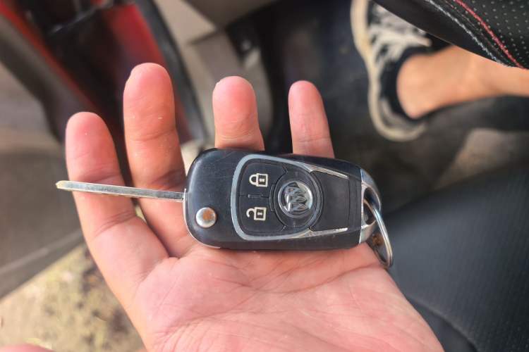 Used Buick GT 2010 GT 1.6L Automatic Fashion Edition Vehicle Key