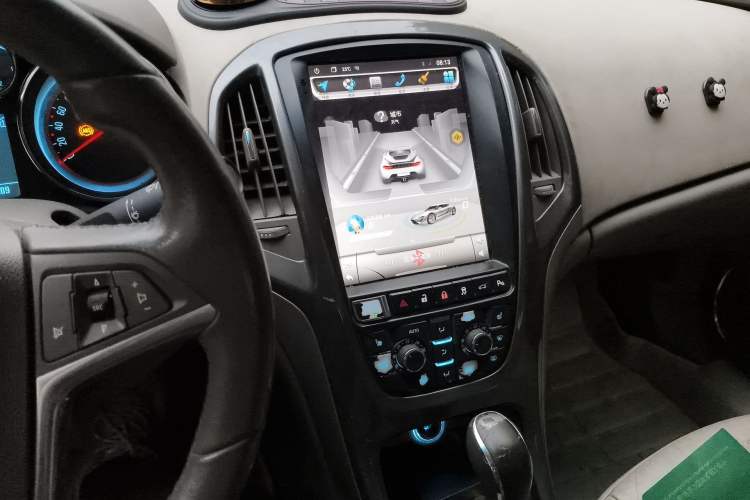 Used Buick GT 2010 GT 1.8L Automatic Luxury Edition Audio And AC Panel