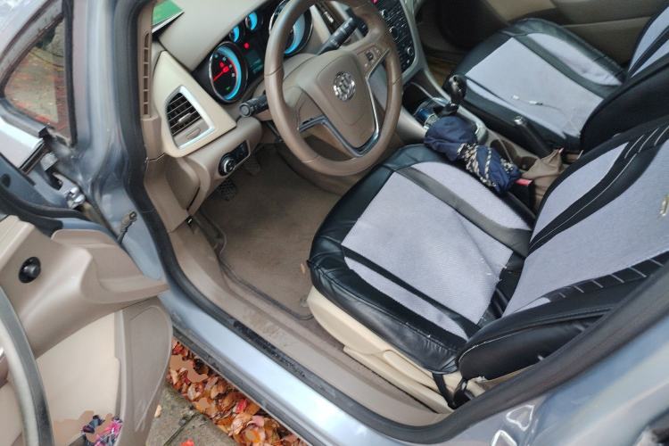 Used Buick GT 2010 GT 1.6L Manual Entry-Level Model Driver Seat