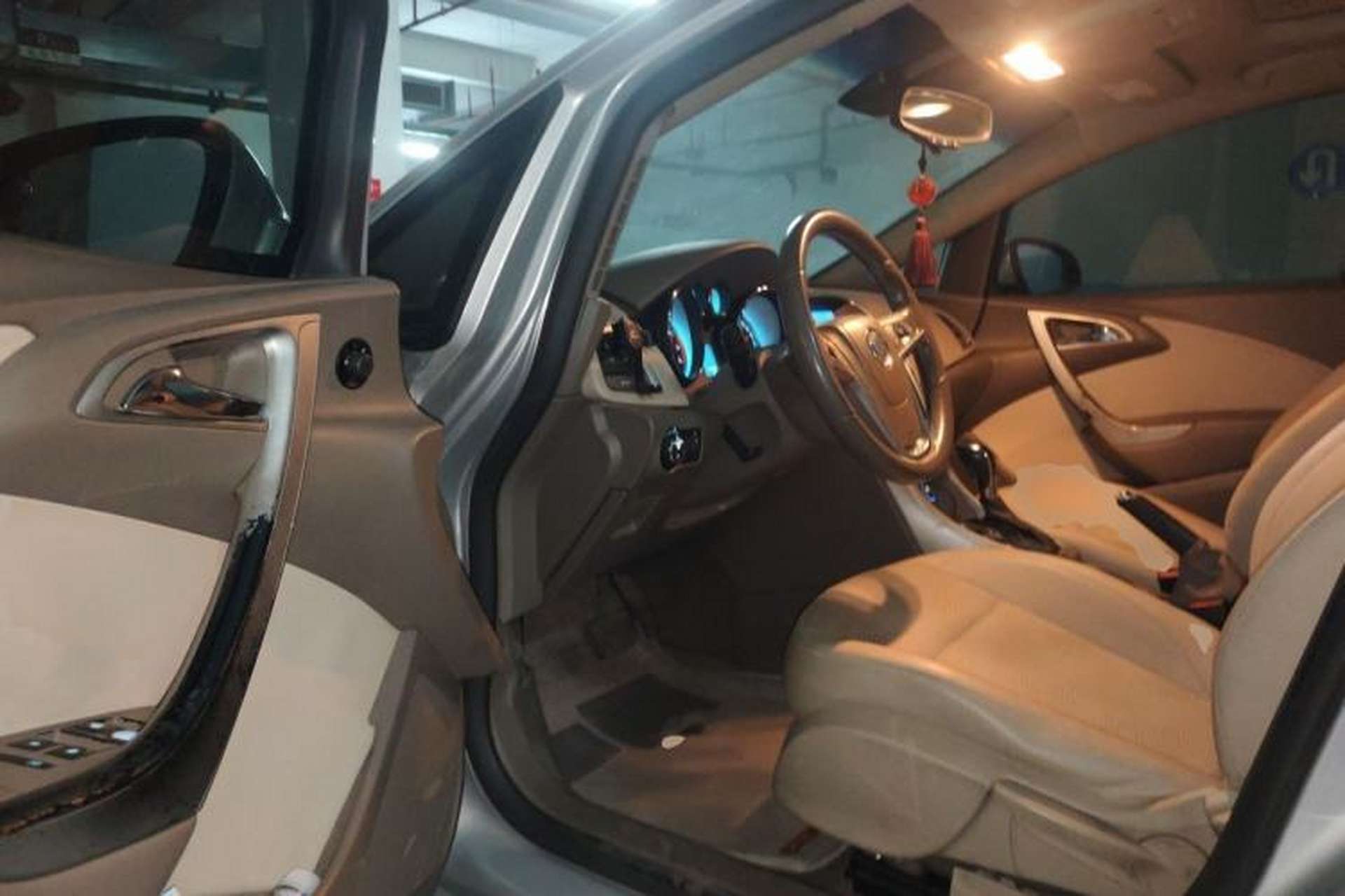 Used Buick GT 2010 GT 1.8L Automatic Fashion Edition Driver Seat