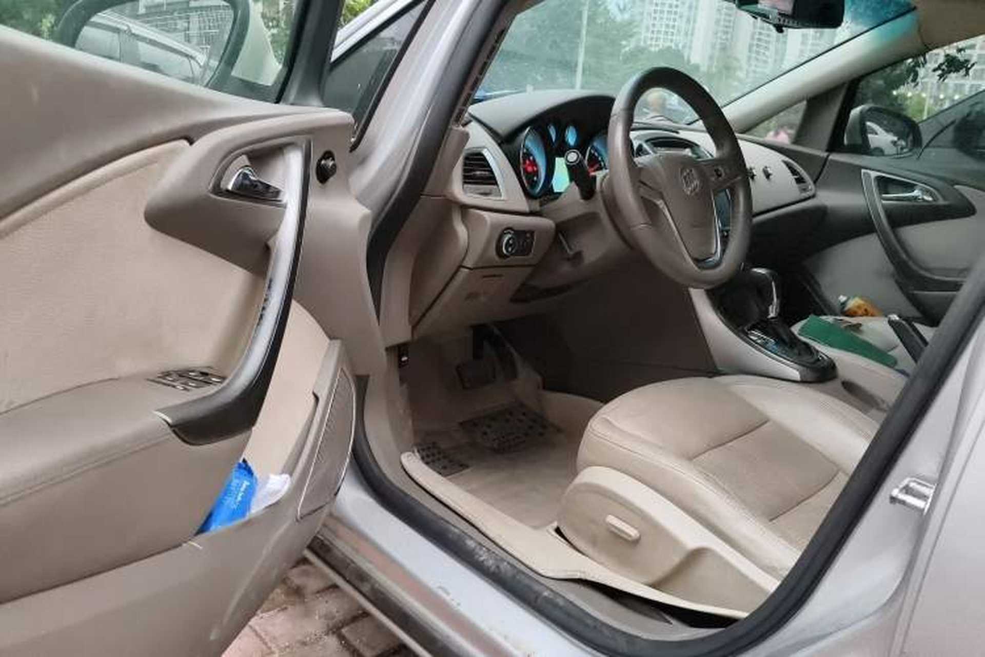 Used Buick GT 2010 GT 1.8L Automatic Luxury Edition Driver Seat