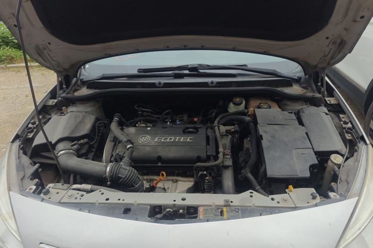 Used Buick GT 2010 XT 1.6T Fashion Sport Edition Engine Bay