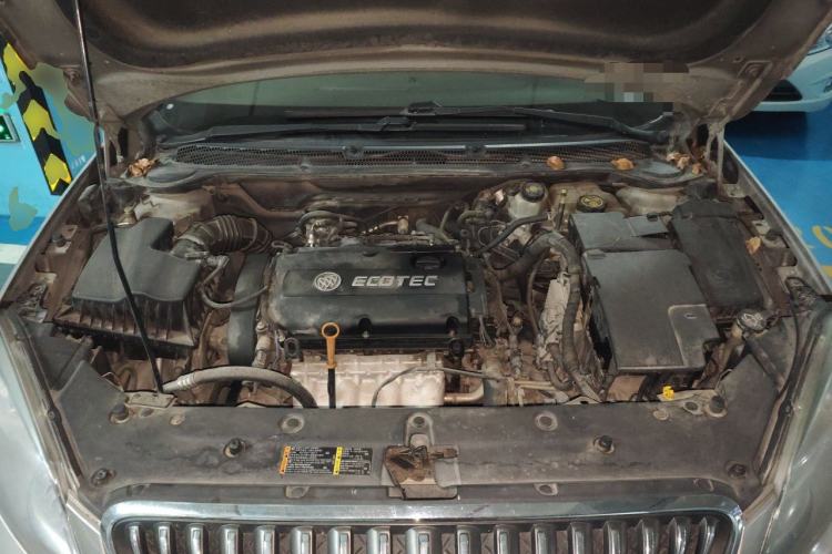 Used Buick GT 2010 GT 1.8L Automatic Fashion Edition Engine Bay