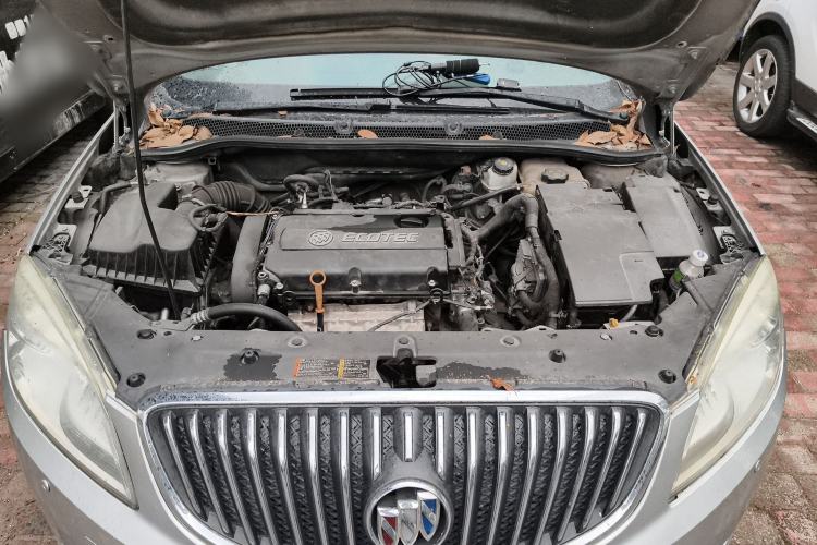 Used Buick GT 2010 GT 1.8L Automatic Luxury Edition Engine Bay
