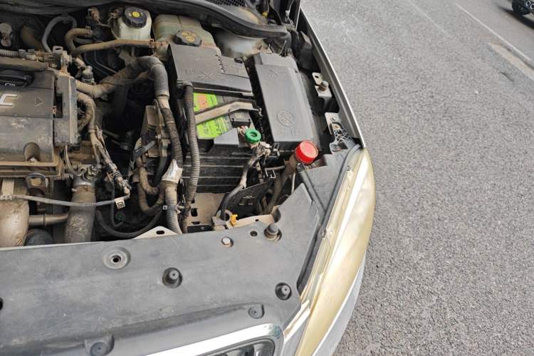 Used Buick GT 2010 GT 1.6L Manual Entry-Level Model Engine Bay Left