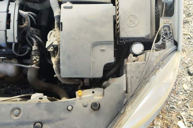 Used Buick GT 2010 GT 1.6L Manual Entry-Level Model Engine Bay Left