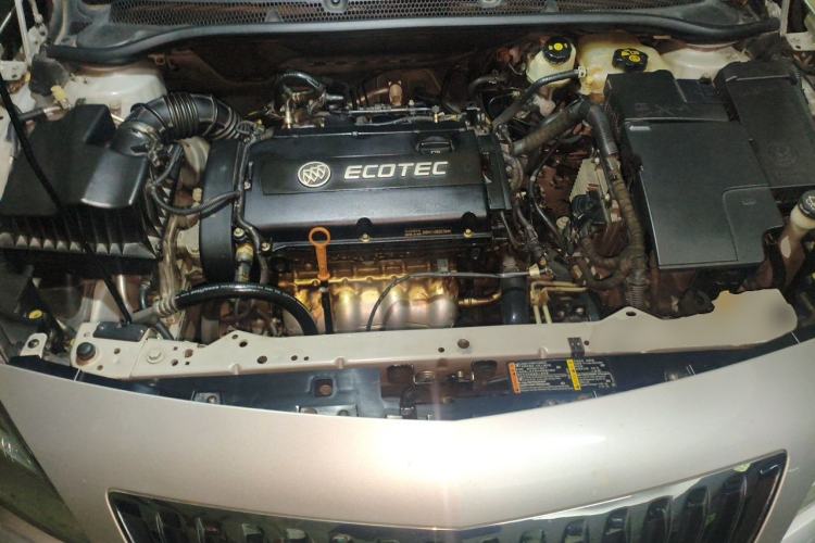 Used Buick GT 2010 XT 1.8L Automatic Fashion Edition Engine Bay