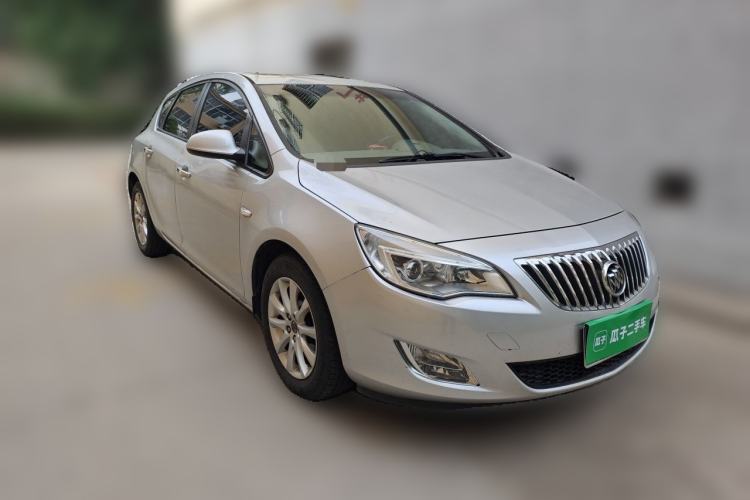 Used Buick GT 2010 XT 1.6L Automatic Fashion Edition Front Right 45 Deg