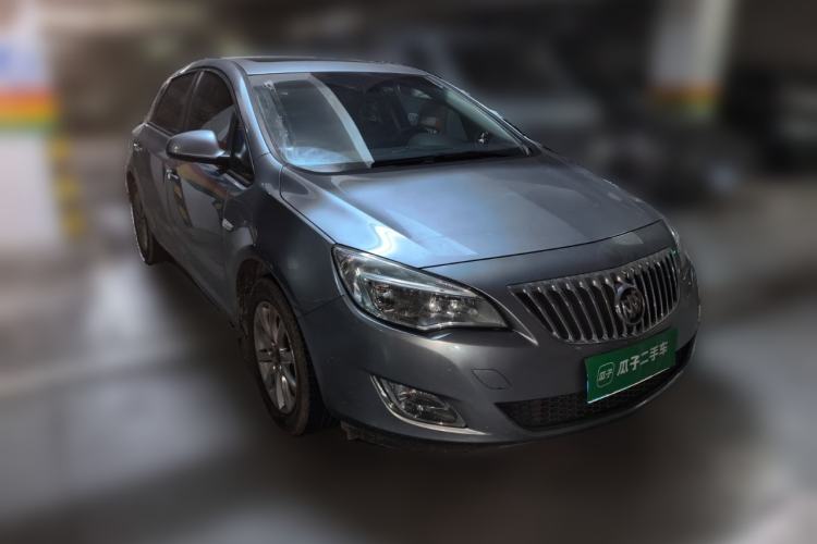 Used Buick GT 2010 XT 1.8L Automatic Deluxe Edition Front Right 45 Deg