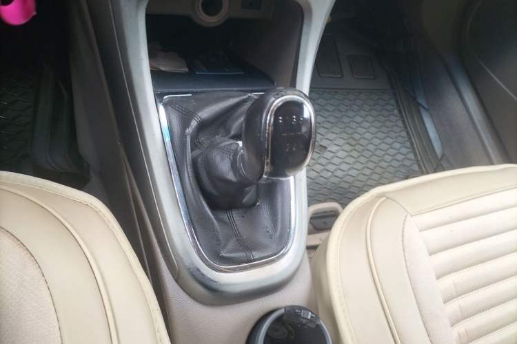 Used Buick GT 2010 GT 1.6L Manual Entry-Level Model Gear Lever
