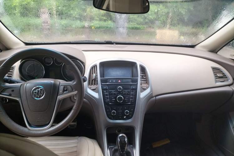 Used Buick GT 2010 GT 1.6L Manual Entry-Level Model Headliner