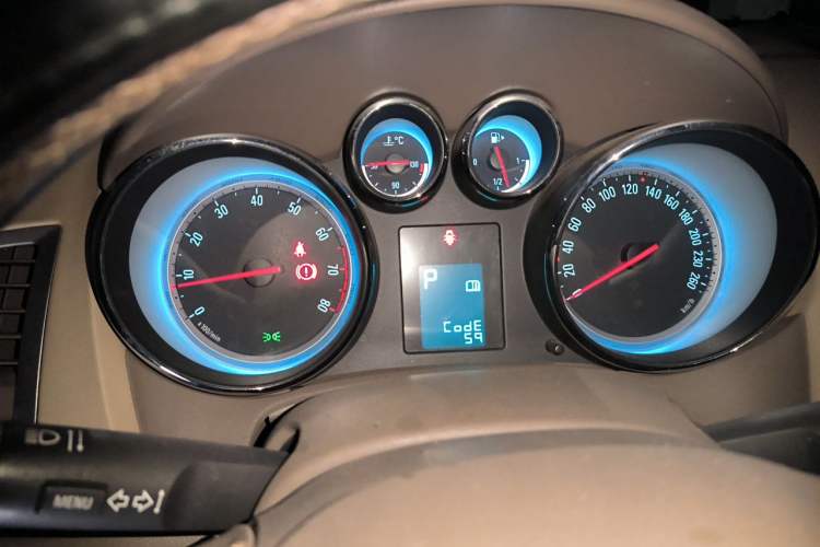 Used Buick GT 2010 GT 1.6L Automatic Fashion Edition Instrument Cluster