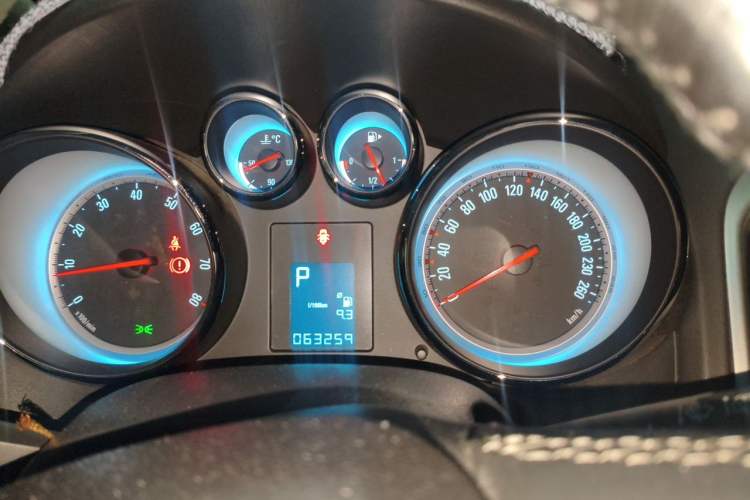 Used Buick GT 2010 XT 1.8L Automatic Fashion Edition Instrument Cluster
