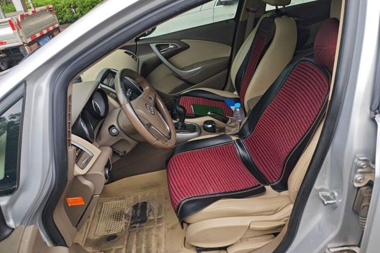 Used Buick GT 2010 GT 1.6L Manual Entry-Level Model Left Front Seat