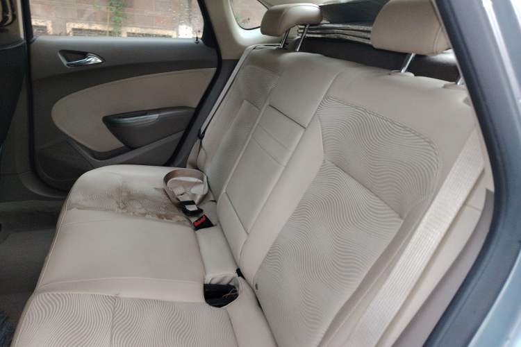 Used Buick GT 2010 GT 1.6L Manual Entry-Level Model Left Rear Seat