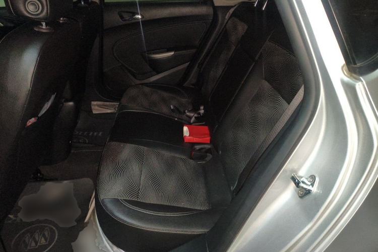 Used Buick GT 2010 XT 1.8L Automatic Fashion Edition Left Rear Seat
