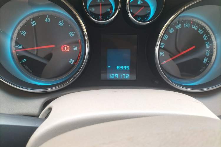 Used Buick GT 2010 GT 1.6L Manual Entry-Level Model Odometer Close Up
