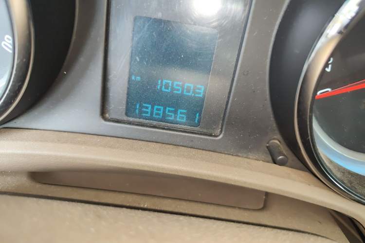 Used Buick GT 2010 GT 1.6L Manual Entry-Level Model Odometer Close Up