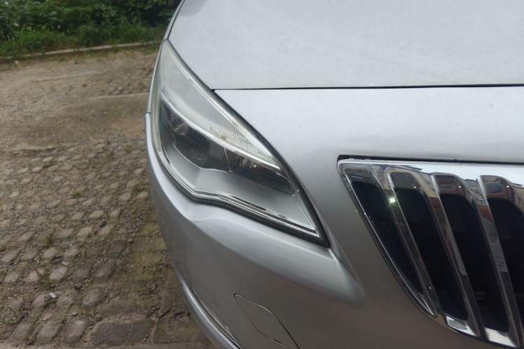 Used Buick GT 2010 XT 1.6T Fashion Sport Edition Right Front Headlight