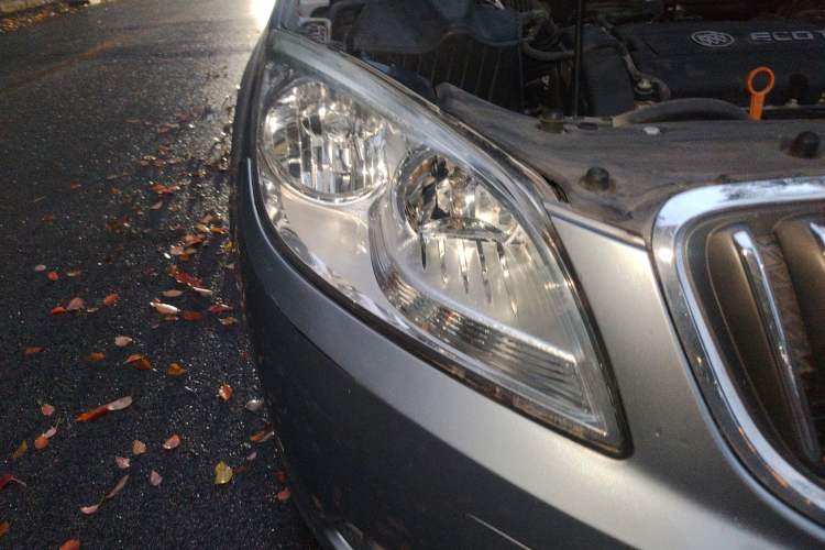 Used Buick GT 2010 GT 1.6L Manual Entry-Level Model Right Front Headlight