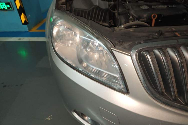 Used Buick GT 2010 GT 1.8L Automatic Fashion Edition Right Front Headlight