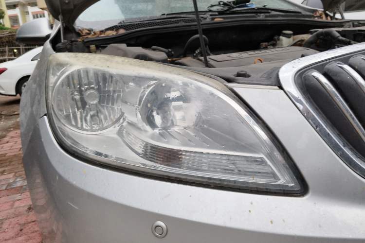 Used Buick GT 2010 GT 1.8L Automatic Luxury Edition Right Front Headlight