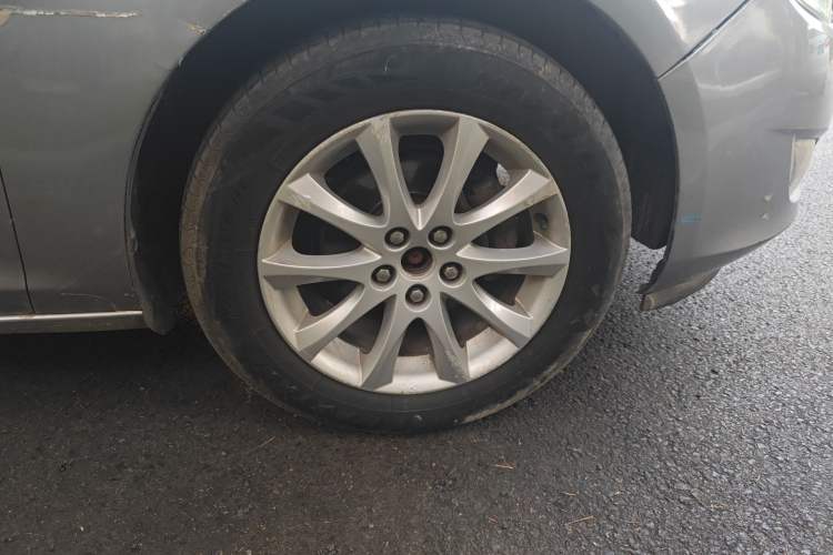 Used Buick GT 2010 XT 1.6L Automatic Fashion Edition Right Front Wheel Hub