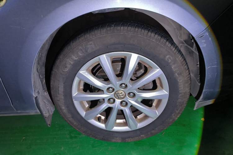 Used Buick GT 2010 GT 1.6L Automatic Fashion Edition Right Front Wheel Hub