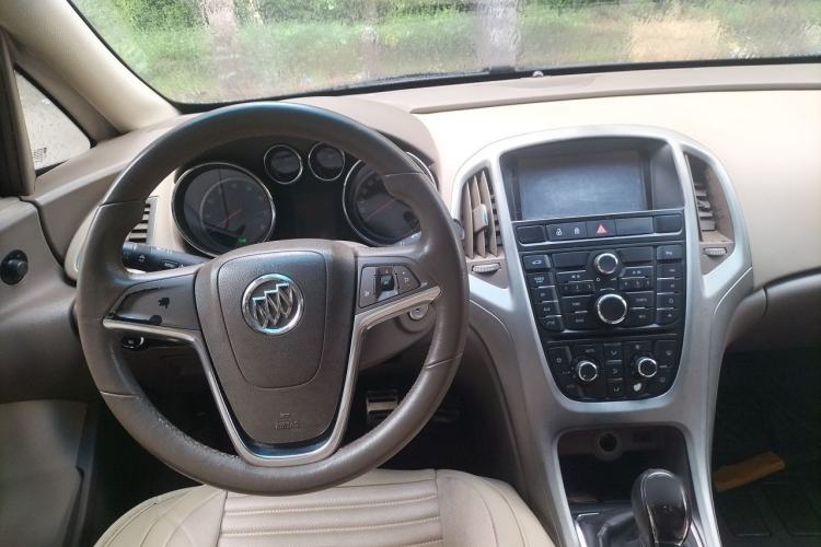 Used Buick GT 2010 GT 1.6L Manual Entry-Level Model Steering Wheel