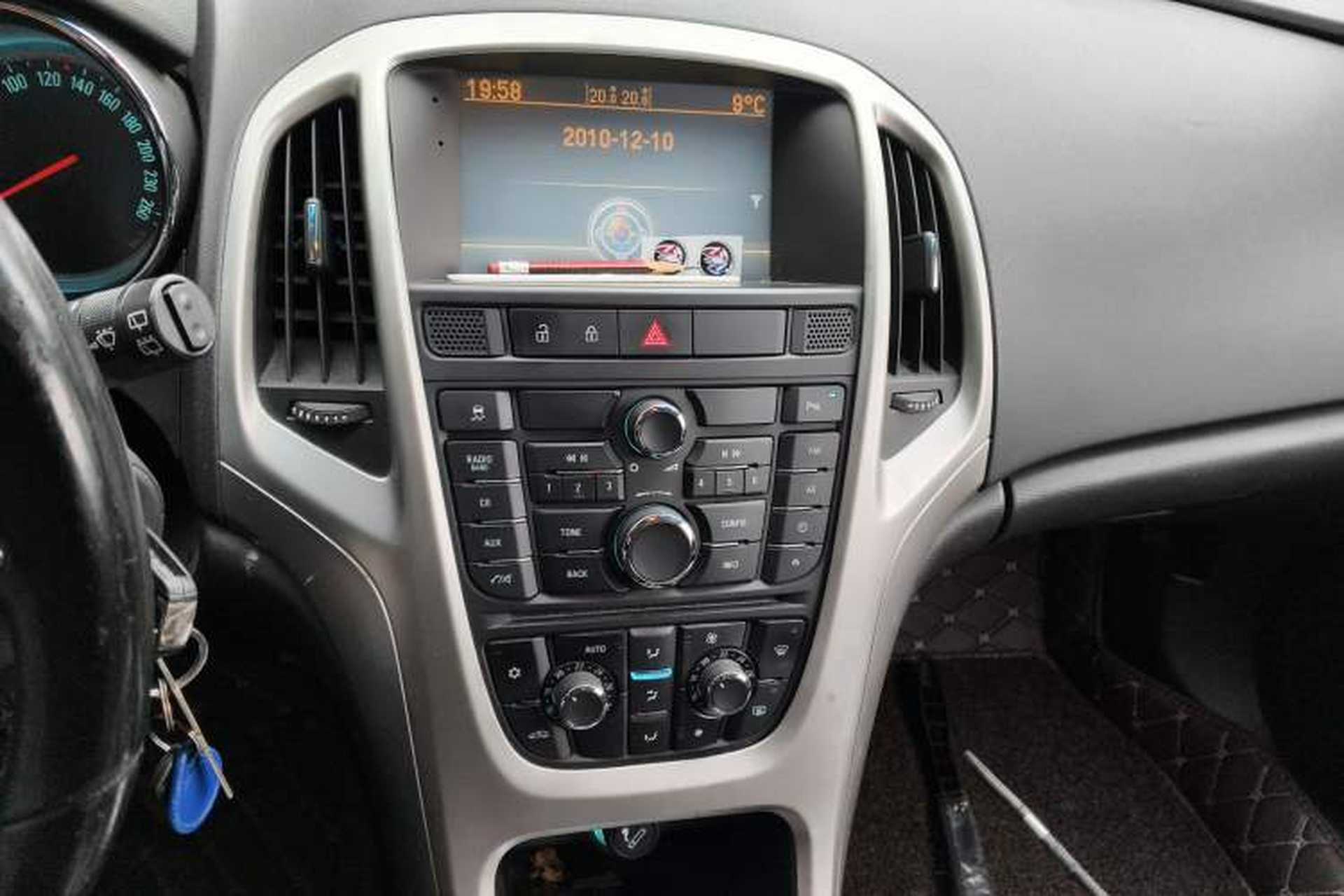 Used Buick GT 2010 XT 1.6T Fashion Sport Edition Audio And AC Panel