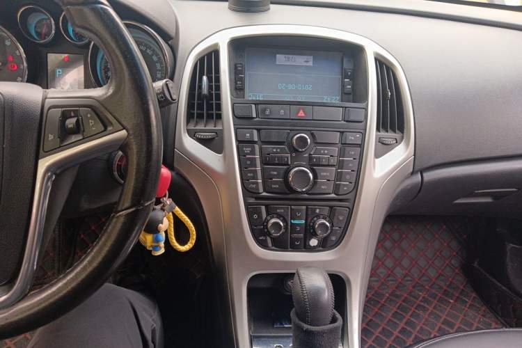 Used Buick GT 2010 XT 1.6T Fashion Sport Edition Audio And AC Panel