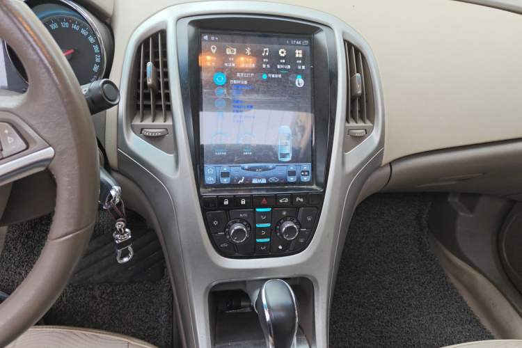 Used Buick GT 2010 GT 1.6L Automatic Fashion Edition Audio And AC Panel