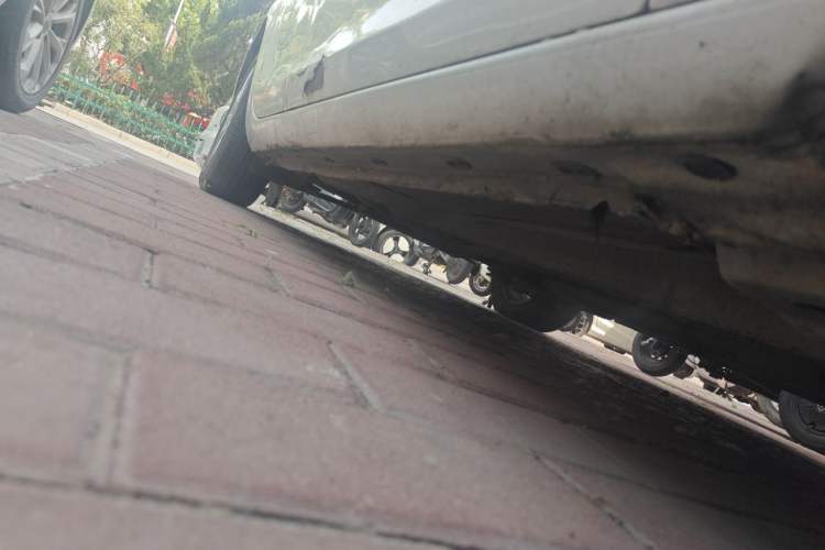 Used Buick GT 2010 XT 1.6L Manual Entry-Level Model Chassis Front Right